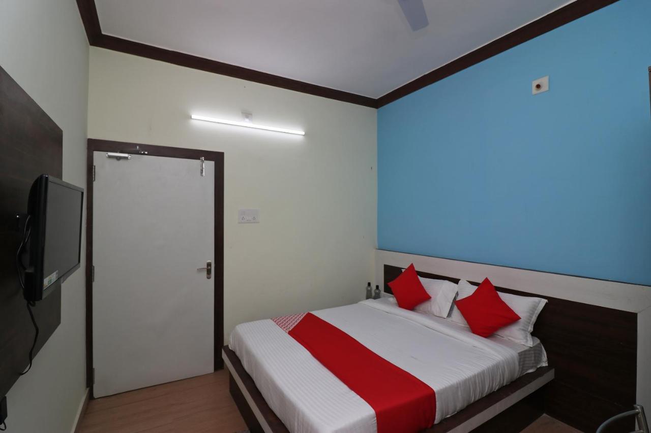 בובנשוואר Oyo 27602 Hotel Green Space מראה חיצוני תמונה
