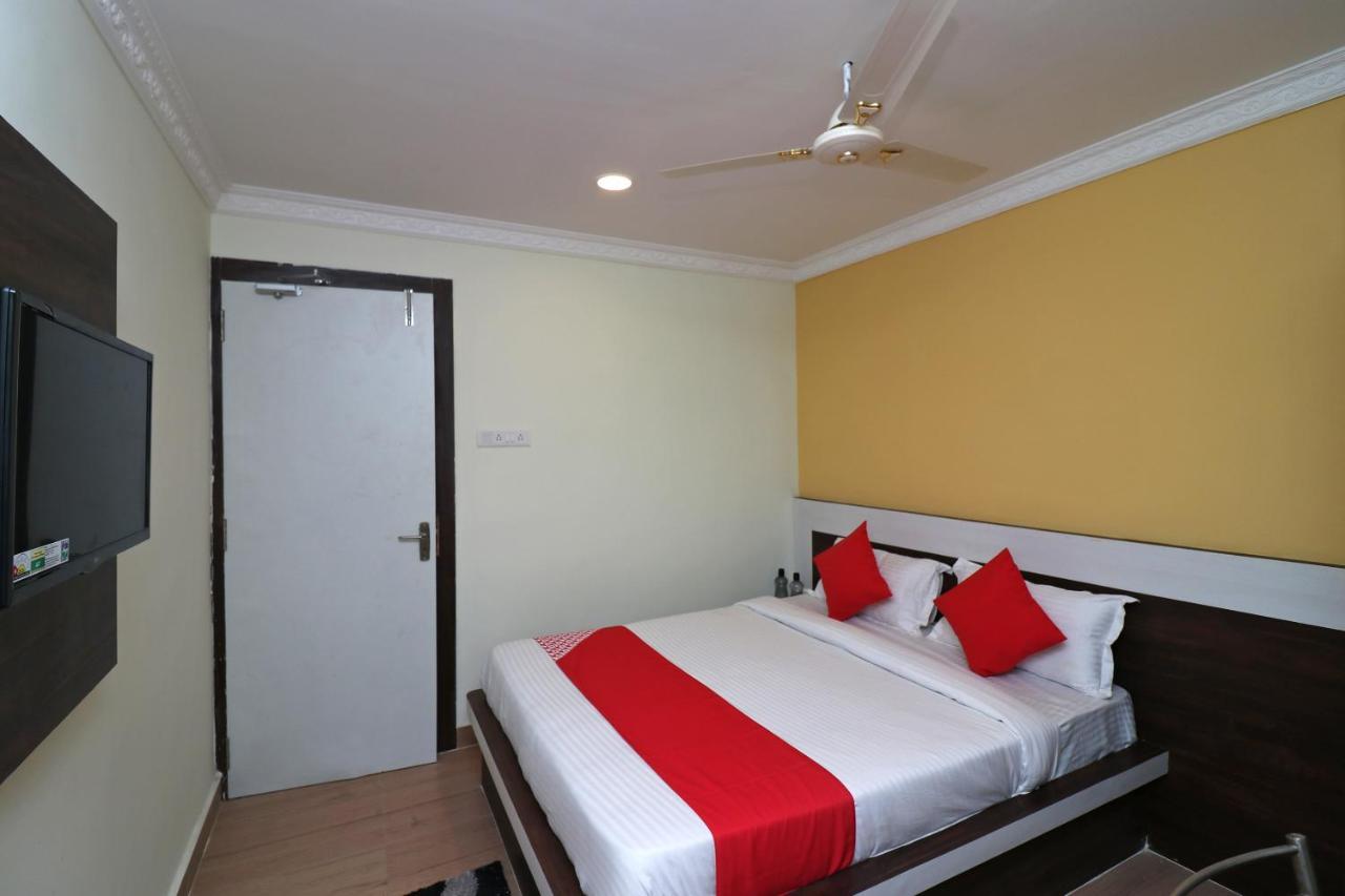 בובנשוואר Oyo 27602 Hotel Green Space מראה חיצוני תמונה